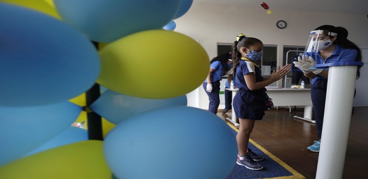 Volta às aulas SP surto de Covid-19
