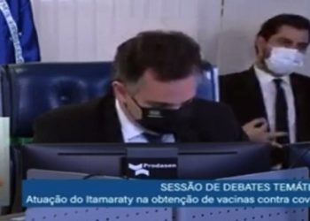 Gesto de Filipe Martins passou a ser usado por extremistas e foi adicionado a uma lista de símbolos de ódio