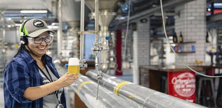 Ambev oferece vagas de estagio e trainee