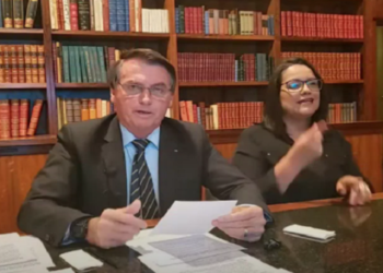 Bolsonaro comentou sobre o novo auxílio emergencial, que será pago em quatro parcelas com valor médio de R$ 250,