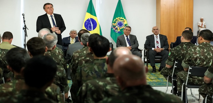 Bolsonaro e Militares Eleições 2022