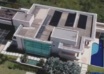 Mansão de Flávio Bolsonaro em Brasília