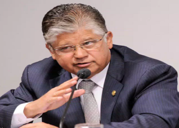PF (Polícia Federal) suspeita que o grupo de empresários e políticos mineiros vacinados clandestinamente possa ter recebido um imunizante falsificado