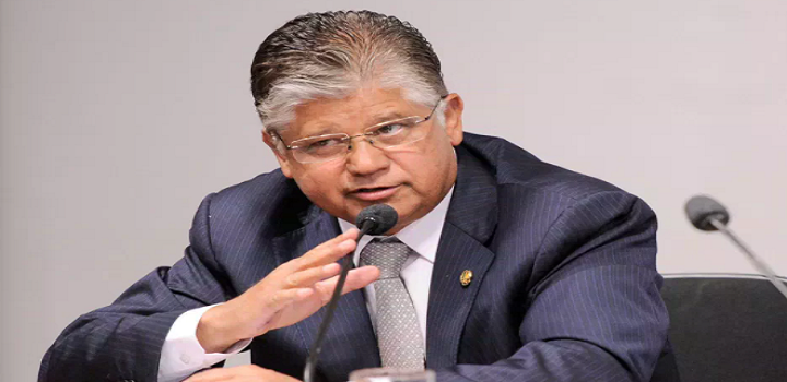 PF (Polícia Federal) suspeita que o grupo de empresários e políticos mineiros vacinados clandestinamente possa ter recebido um imunizante falsificado