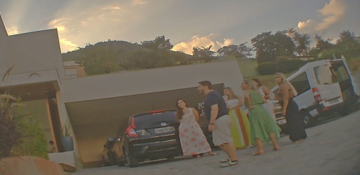 Governador em exercício comemorou 42 anos em Itaipava, na Serra do RJ. Petrópolis proíbe aglomerações