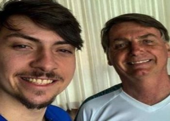 Jair Renan ganha carro elétrico