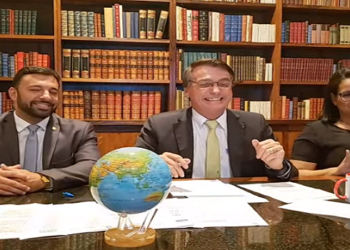 Bolsonaro defende ditadura