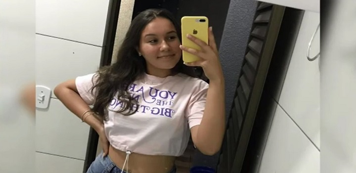 Adolescente foi morta a facadas enquanto dormia. Suspeito do crime morreu em uma batida de moto horas depois do crime, em Cascavel.
