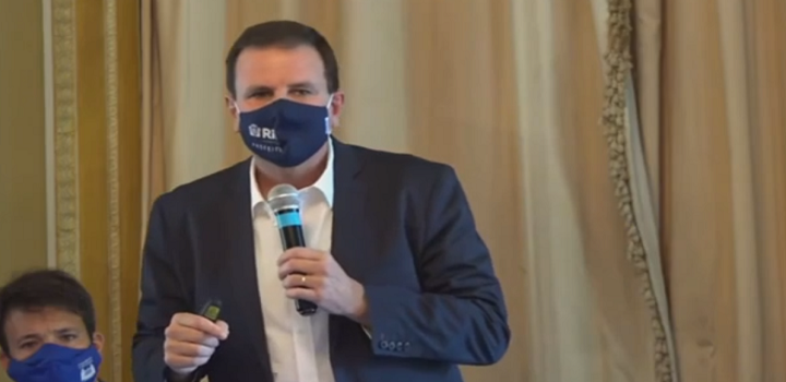 Segundo o prefeito do Rio, ao todo serão R$ 100 milhões destinados às pessoas mais pobres, 'que não têm a rede de proteção necessária para passar por um período difícil'. Valores variam de R$ 108 a R$ 500.