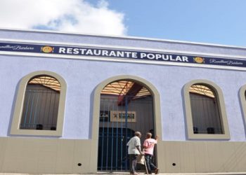 Reforma no restaurante popular de campos