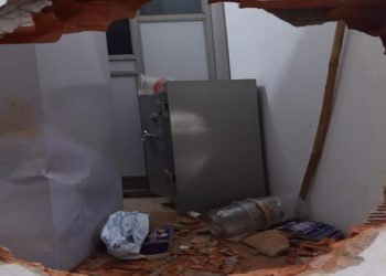 Loterica e supermercado assaltados em Campos