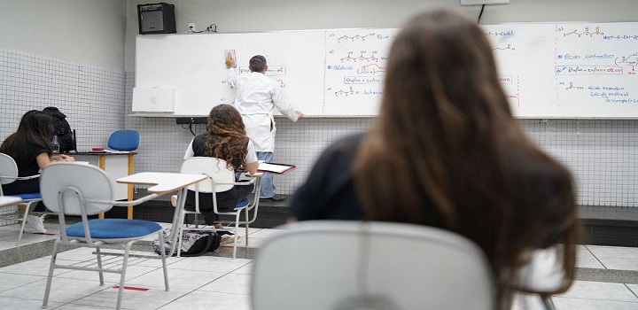 Vacinação profissionais da educação