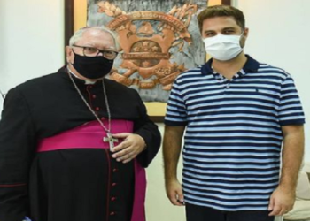 Wladimir Garotinho sancionou o projeto de lei 9.032, que classifica as igrejas como atividades essenciais em todo o município durante a pandemia.