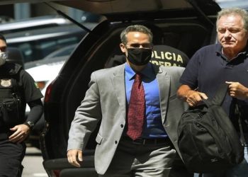 Operação deflagrada com PGR aponta que parentes dos magistrados seriam intermediários no recebimento de propina; caso é desdobramento da investigação contra Witzel