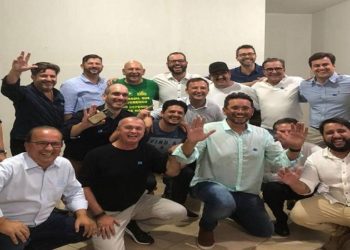 Bolsonaro gastou mais de R$ 2 milhões em viagens de férias