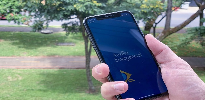 Caixa paga auxilio para nascidos em fevereiro