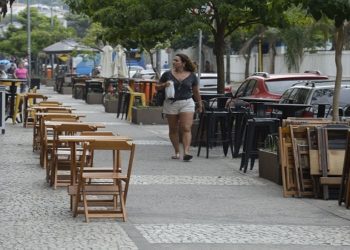 O governador em exercício, Cláudio Castro, esclareceu que a intenção, com o decreto, é criar regras balizadoras.