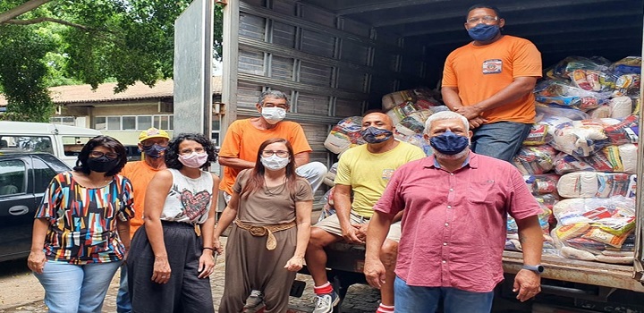 Vacinação solidária em Campos