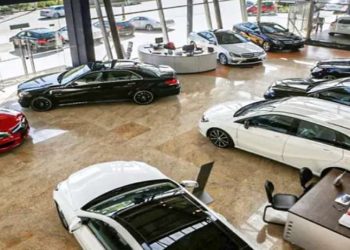 Montadoras como Honda e Volkswagen, entre outras, voltaram a suspender a produção em suas linhas de montagem