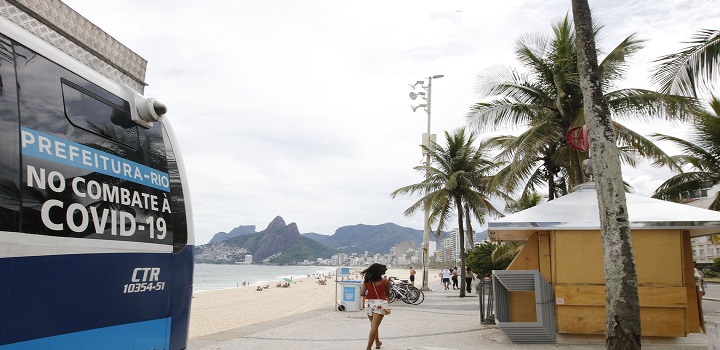 RJ reabre praias