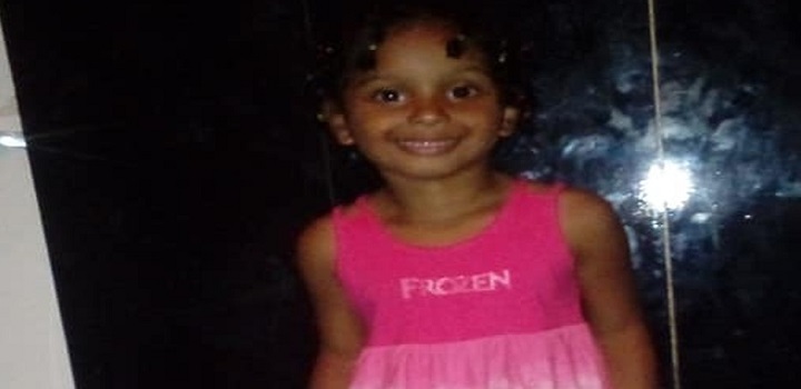Ketelen Vitória Oliveira da Rocha foi sepultada em um cemitério em Engenheiro Pedreira, em Japeri neste domingo (25)