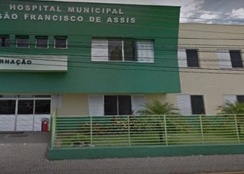 Uma criança de 6 anos com sinais de espancamento deu entrada em estado grave, no início da tarde desta segunda-feira, no Hospital municipal São Francisco de Assis, em Porto Real