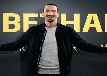 O craque Ibrahimovic pode ser suspenso pela FIFA após violar regras da entidade.