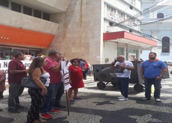 Parte dos serviços terá funcionamento normal de dia útil por causa da antecipação dos feriados para os dias 29 e 30 de março