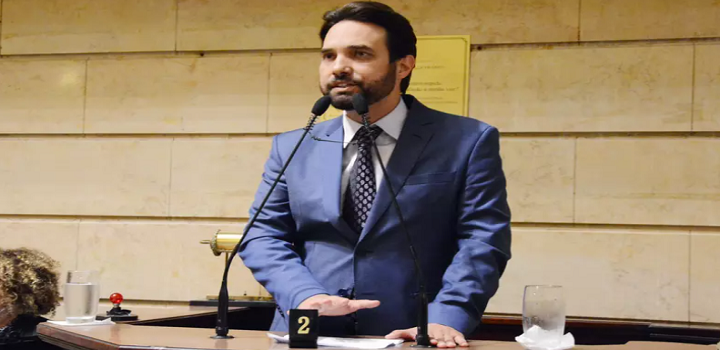 Estado fluminense teve ainda 1 governador e 14 deputados afastados; já na capital, além dos 5 vereadores presos, há também 1 prefeito na lista