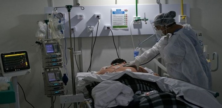 Jovens com covid internados em utis quase triplica