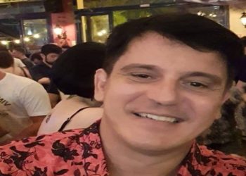professor da Unesp de Bauru (SP) Ricardo Nicola foi morto com 25 facadas, que atingiram o tórax, abdômen, costas e cabeça, segundo as investigações da polícia.