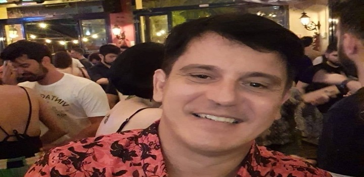 professor da Unesp de Bauru (SP) Ricardo Nicola foi morto com 25 facadas, que atingiram o tórax, abdômen, costas e cabeça, segundo as investigações da polícia.