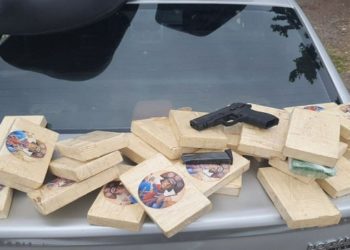 PRF apreende 30 kg de cocaína na BR 101