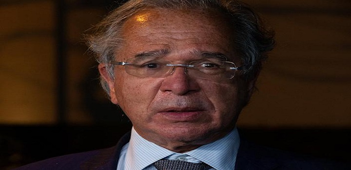 Paulo Guedes cria polêmica ao dizer que coronavírus foi criado pelos chineses