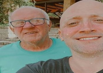 Júlio Marcos publicou uma foto ao lado do filho e pediu orações para ele que ele se cure da Covid-19