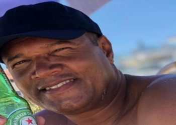 Marco Antônio dos Santos, de 51 anos, foi alvo de tiros por homens que estavam em um veículo na Rua José Ferreira Murro, Miguel Couto.