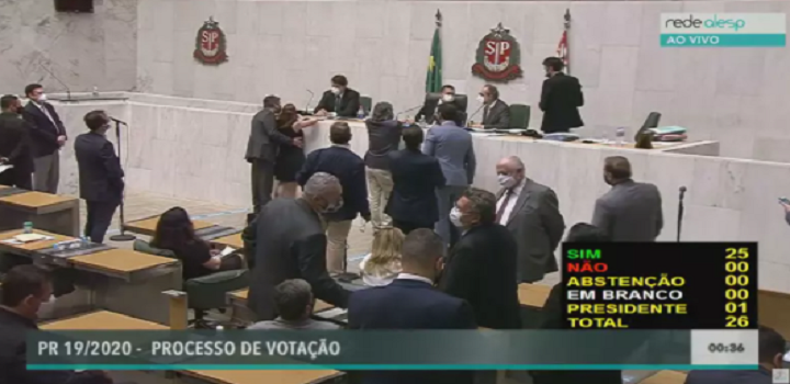 Fernando Cury afastado Pena foi aprovada de forma unânime com 86 votos, nesta quinta-feira