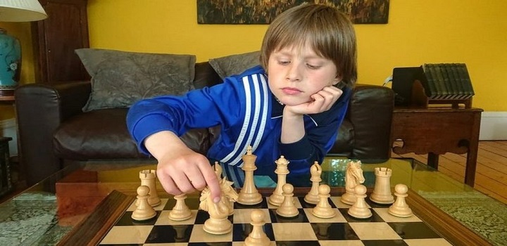 Menino prodígio do xadrez Frederick Waldhausen Gordon já tem uma vitória notável em seu breve currículo.