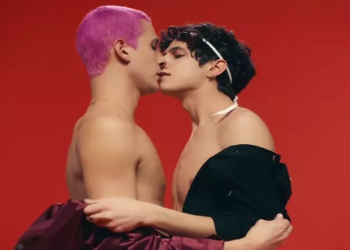 Promotor quer proibir anúncio gay da Dolce & Gaganna