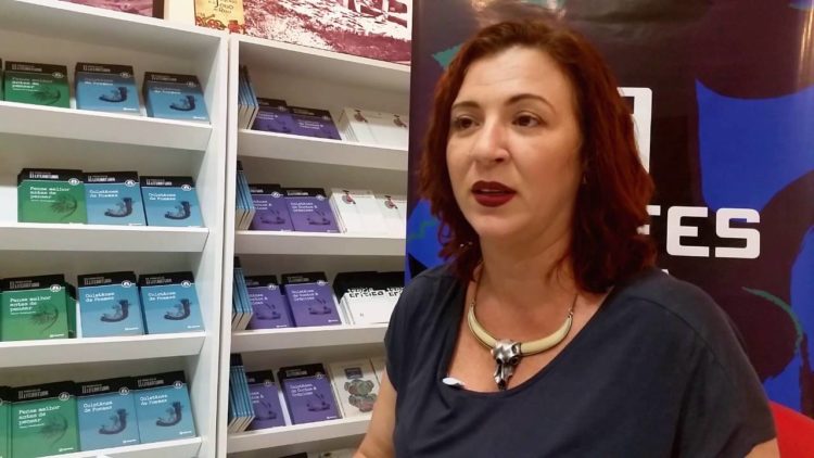 Escritora Ana Caradello