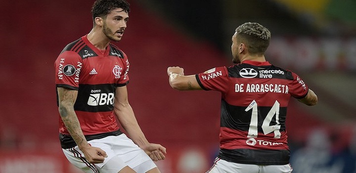 Flamengo tem atuação muito ruim no Maracanã, sofre virada da LDU, mas gol de Gustavo Henrique na reta final garante vaga antecipada
