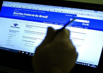Consulta ao quinto e último lote de restituição do Imposto de Renda 2025 já está disponível. Cerca de 387 mil contribuintes receberão quase R$ 1 bilhão no final de setembro. Confira se você está na lista.