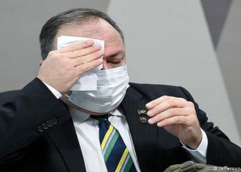 Ex-ministro da Saúde repete argumentos já desmentidos, defende gestão marcada por explosão de mortes e afirma que nunca foi pressionado pelo presidente para promover cloroquina e cancelar compra da Coronavac.