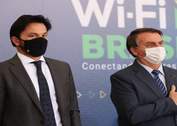 Presidente afirmou que 'não interessa' para a CPI da Covid saber sobre seus deslocamentos por Brasília e defendeu 'tratamento precoce'