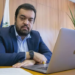 Cantor católico, advogado e assessor legislativo, Claudio Castro foi de vereador novato a governador do estado em apenas quatro anos
