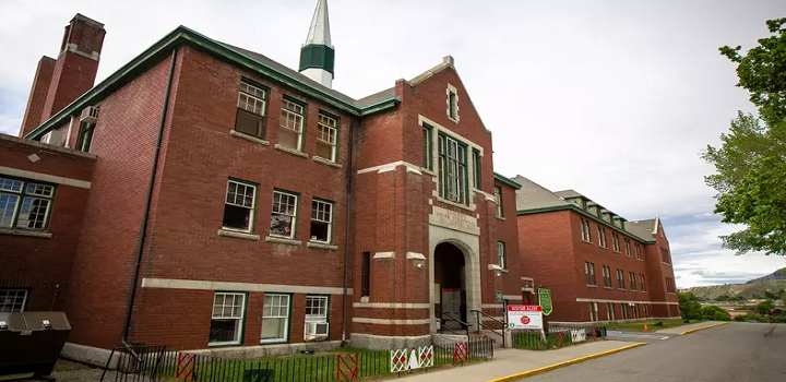 Restos mortais de crianças em escola no Canadá