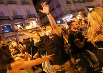 Espanha celebra fim do confinamento