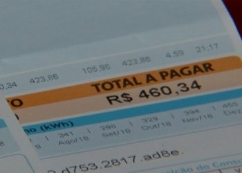 Por causa da crise hídrica, a Agência Nacional de Energia Elétrica (Aneel) vai reajustar o preço da tarifa da bandeira vermelha 2,