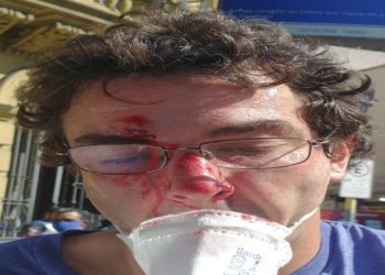 advogada envolvida na confusão disse que o tumulto teve início depois que policiais tentaram dar prioridade a uma mulher que estava no final da fila para a retirada de uma bicicleta de aplicativo