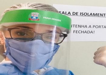 enfermeira moradora de Praia Grande, no litoral de São Paulo, foi diagnosticada três vezes com Covid-19 em um período de um ano.